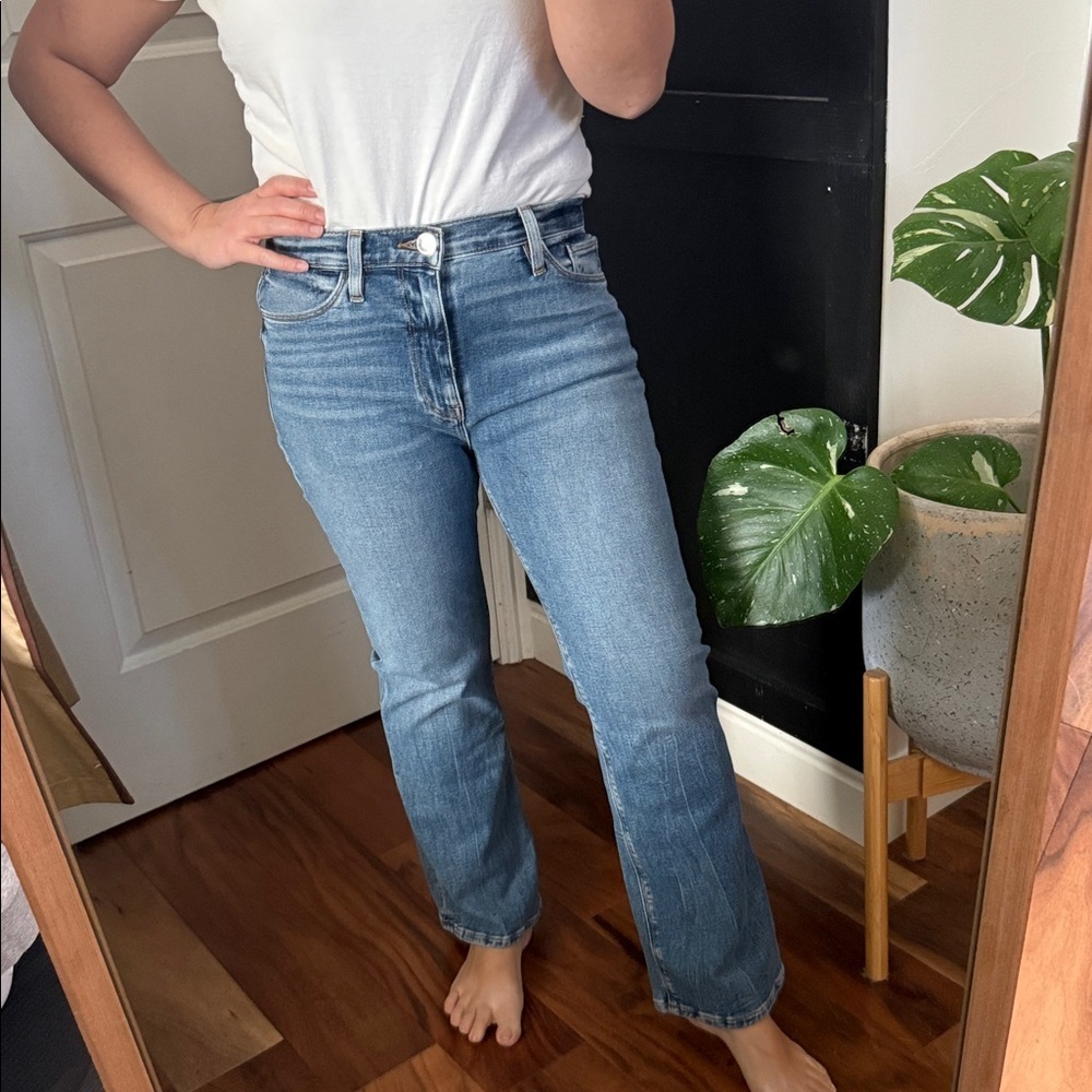 HUDSON Barbara Medium Wash High Rise Boot Cut Jeans. Size 29 - Picture 9 of 10